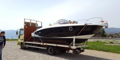 Transport of speedboats