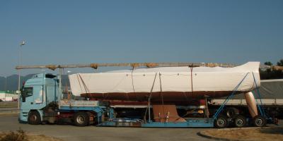 Sailboat transport Salona 44