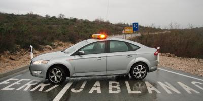 Escort of special transport